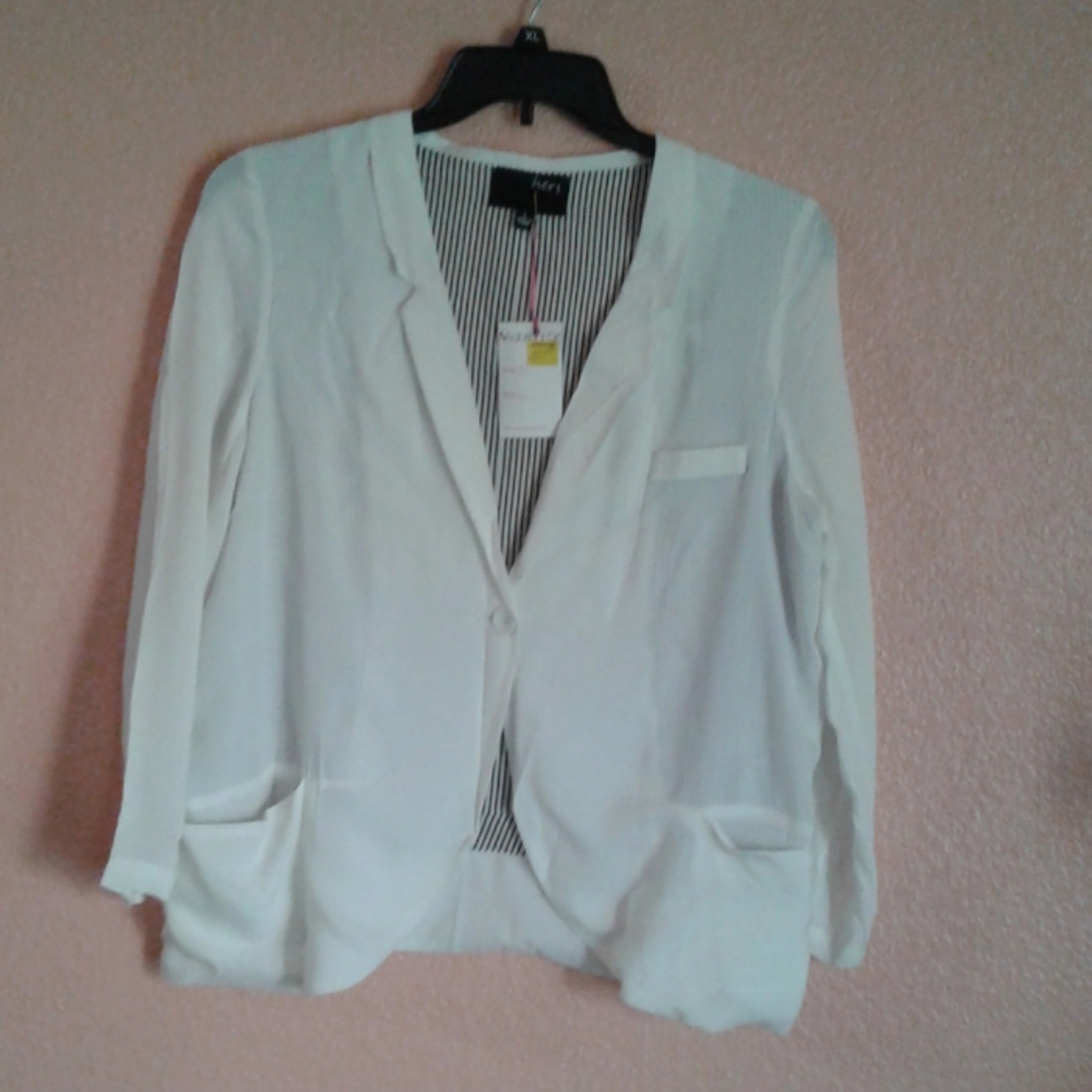 Lightweight Blazer (excellent for the summer)